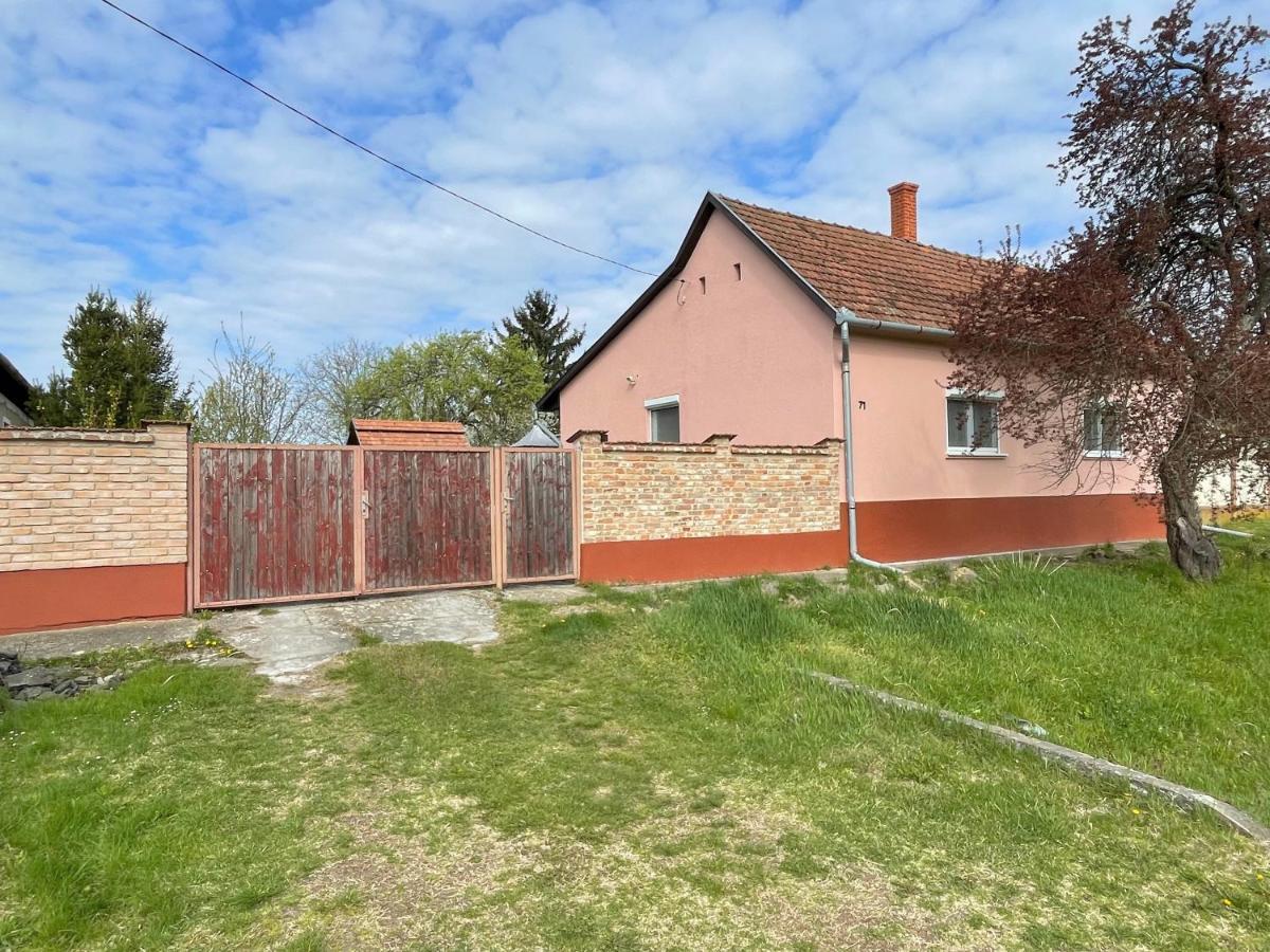 Holiday Home Szulok Экстерьер фото